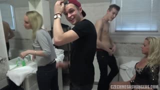 Hot Czech Swinger Orgy with Brunettes and Blondes Part 4 - наслаждайтесь лучшим порно на HD-PORN.ONLINE