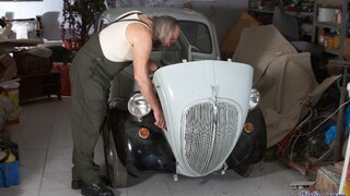 Young Babes & Vintage Rides - смотреть новое порно видео HD-PORN.ONLINE