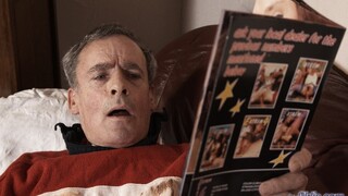 Catrien Pearl Gets Caught with Her Hand in the Cookie Jar! - смотреть новое порно видео HD-PORN.ONLINE