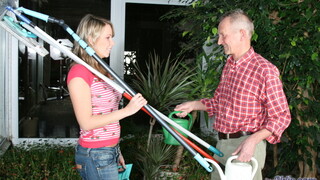 Assisting Senior Citizens - смотреть новое порно видео HD-PORN.ONLINE