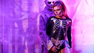 Halloween Zombie Fuck - смотреть новое порно видео HD-PORN.ONLINE