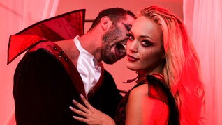 Vampy Kiss - наслаждайтесь лучшим порно на HD-PORN.ONLINE