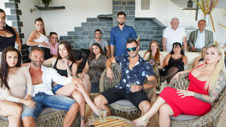 Stepfamily Fuck Fest with Brunette and Blonde Babes Part 1 - смотреть новое порно видео HD-PORN.ONLINE