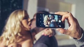 Blonde Bombshell at Fake Pub - наслаждайтесь лучшим порно на HD-PORN.ONLINE