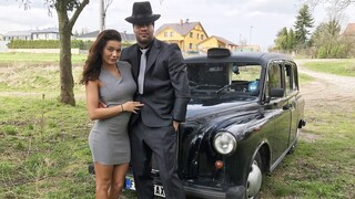 Taxi Robbery Ends in Hot Cab Fuck - наслаждайтесь лучшим порно на HD-PORN.ONLINE