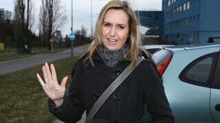 Blonde Babe Sucks and Fucks in a Car - наслаждайтесь лучшим порно на HD-PORN.ONLINE