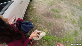 She Drops Her Luggage for a Ride - смотреть новое порно видео HD-PORN.ONLINE