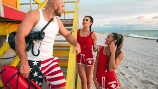  Three Lifeguards Get Down and Dirty - наслаждайтесь лучшим порно на HD-PORN.ONLINE