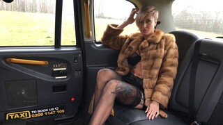 Blonde bombshell with tattoos and short hair gets fucked - смотреть новое порно видео HD-PORN.ONLINE