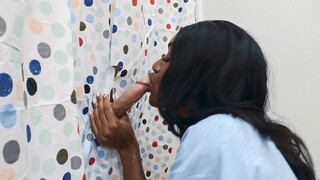 Glory Hole Shower Surprise with Black Ballerina - смотреть новое порно видео HD-PORN.ONLINE