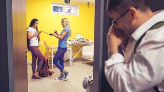 Kindness Leads to Threesome Fun - наслаждайтесь лучшим порно на HD-PORN.ONLINE