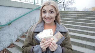 Russian Bombshell Caty Kiss Gives Deep Blowjob - наслаждайтесь лучшим порно на HD-PORN.ONLINE