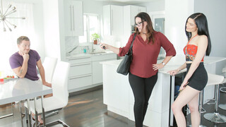 Step Cousin Fucks Hard - Sadie Blake & Kyle Mason - смотреть новое порно видео HD-PORN.ONLINE