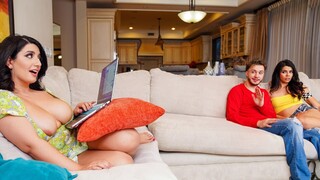 My Girlfriend's Roommate is a Sexy Trap! - смотреть новое порно видео HD-PORN.ONLINE