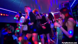 Wild Party Hardcore Vol. 6 Part 4 - Brunette and Blonde Group Sex - наслаждайтесь лучшим порно на HD-PORN.ONLINE