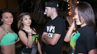 Teen Party for Dick - наслаждайтесь лучшим порно на HD-PORN.ONLINE