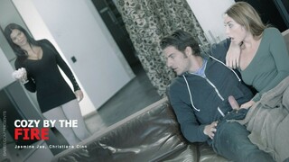 Warmth by the Flame with Christiana Cinn, Jay Smooth, and Jasmine Jae - наслаждайтесь лучшим порно на HD-PORN.ONLINE