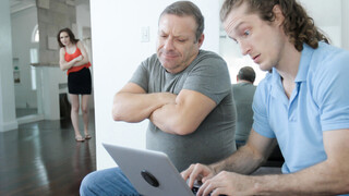 Stepson Fucks Kelsey Kage Behind Dad's Back - смотреть новое порно видео HD-PORN.ONLINE