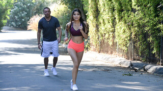 Sexy Workout Warm Up with Romeo Price and Brenna Sparks - наслаждайтесь лучшим порно на HD-PORN.ONLINE