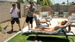 Hot Teacher Adira Allure Makes Students Drop Their Pants - наслаждайтесь лучшим порно на HD-PORN.ONLINE