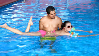 Petite Teen Carolina Sweets Swims in Juan Largo's Cum - смотреть новое порно видео HD-PORN.ONLINE