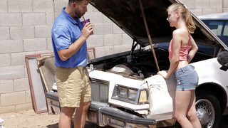 Hot Threesome with Blonde Stepsisters - Chloe Cherry & Hannah Hays - наслаждайтесь лучшим порно на HD-PORN.ONLINE