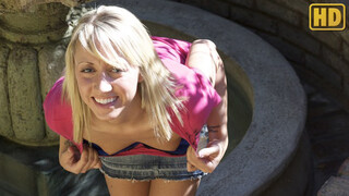 Naked Kelly Masturbating in the Garden - смотреть новое порно видео HD-PORN.ONLINE