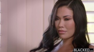 Horny Brunette London Keyes Takes Big Cock in Open Position - наслаждайтесь лучшим порно на HD-PORN.ONLINE