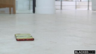 Hot Blonde Kelly Collins Gets Deep Throat Fuck by Aaron Rock - наслаждайтесь лучшим порно на HD-PORN.ONLINE