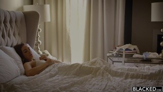 Naughty GF Tali Dova gets double teamed by Moe and Jovan - наслаждайтесь лучшим порно на HD-PORN.ONLINE