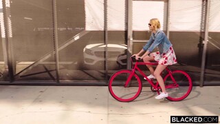 Blonde Ashley Lane Takes Prince Yahshua's Big Black Cock Deep - смотреть новое порно видео HD-PORN.ONLINE