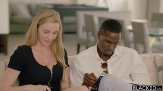 Kendra Sunderland Takes Double Blowjob in Hot Threesome - наслаждайтесь лучшим порно на HD-PORN.ONLINE