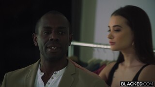 Gia Paige Fucks Her Favorite Client Doggystyle - смотреть новое порно видео HD-PORN.ONLINE