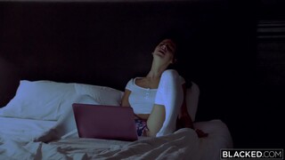 Evelin Stone rides Jax Slayher's big cock hard in reverse cowgirl - наслаждайтесь лучшим порно на HD-PORN.ONLINE