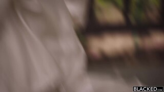 Sexy Latina Sophia Leone takes huge BBC in hardcore interracial fuck - наслаждайтесь лучшим порно на HD-PORN.ONLINE