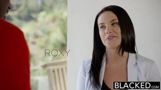 Roxy Raye Takes Huge BBC in Her Tight Ass - Anal & Doggystyle Fuck - наслаждайтесь лучшим порно на HD-PORN.ONLINE