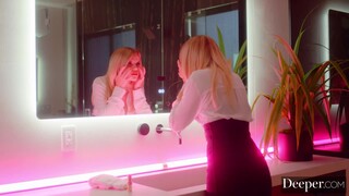 Hot Blonde Nikki Sweet Gets Fingered & Fucked Hard by Isiah Maxwell - наслаждайтесь лучшим порно на HD-PORN.ONLINE