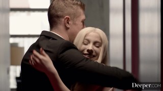 Blonde Threesome FFM - Kenzie Reeves & Mona Wales Share Oliver Flynn's Cock - смотреть новое порно видео HD-PORN.ONLINE