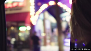 Sharing Her with Dredd: Blonde Babe Chloe Scott Takes a Huge Cock - смотреть новое порно видео HD-PORN.ONLINE