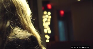 Scarlit Scandal & Rob Piper Fuck Ashley Lane Hard in Hotel - Threesome Creampie - наслаждайтесь лучшим порно на HD-PORN.ONLINE