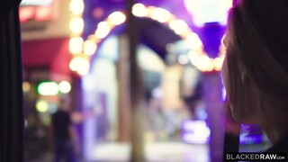 Sly Diggler fucks Sommer & Skylar in wild hotel threesome - смотреть новое порно видео HD-PORN.ONLINE