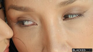 Lust At First Sight - Vicki Chase & Rae Lil Black Threesome FFM - наслаждайтесь лучшим порно на HD-PORN.ONLINE