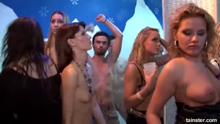 Winter Fuck Fest Part 6 - Adriana1, Velvet & Mia Angel Threeway - наслаждайтесь лучшим порно на HD-PORN.ONLINE