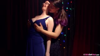 Tamzin & Tara - Step By Step Big Tits & Brunettes - смотреть новое порно видео HD-PORN.ONLINE