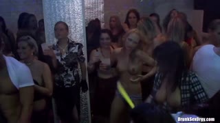 Maia, Mellie & Yenna Wild Satin Threesome - Part 3 - наслаждайтесь лучшим порно на HD-PORN.ONLINE