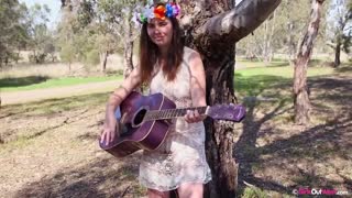 Hairy Redhead Alice A Plays Solo Outdoor - наслаждайтесь лучшим порно на HD-PORN.ONLINE