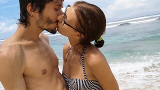 Bali Vlog: Evie & Josh Get Kinky on the Beach - наслаждайтесь лучшим порно на HD-PORN.ONLINE