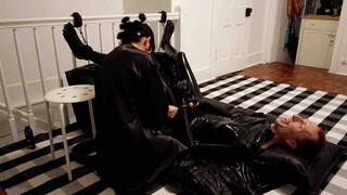 Tickling, Teasing, and Latex with Lee and Rei - наслаждайтесь лучшим порно на HD-PORN.ONLINE