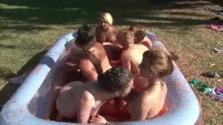 Jelly Wrestling Part 2 – Celine, Cleo, Cheryl, Leonie, Petria & Viola in Slippery Action - наслаждайтесь лучшим порно на HD-PORN.ONLINE