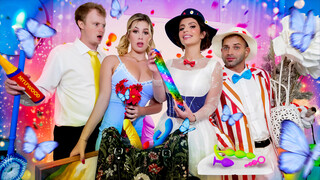 Hot Stepsisters Get Down and Dirty - наслаждайтесь лучшим порно на HD-PORN.ONLINE